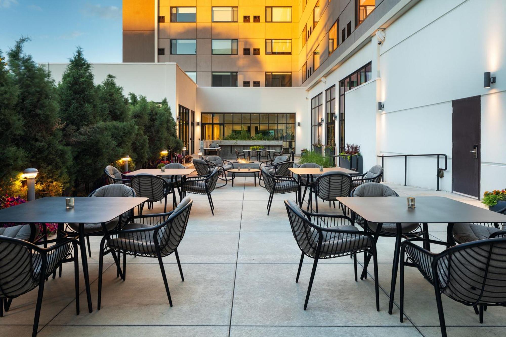 Element Bozeman Hotel Bagian luar foto